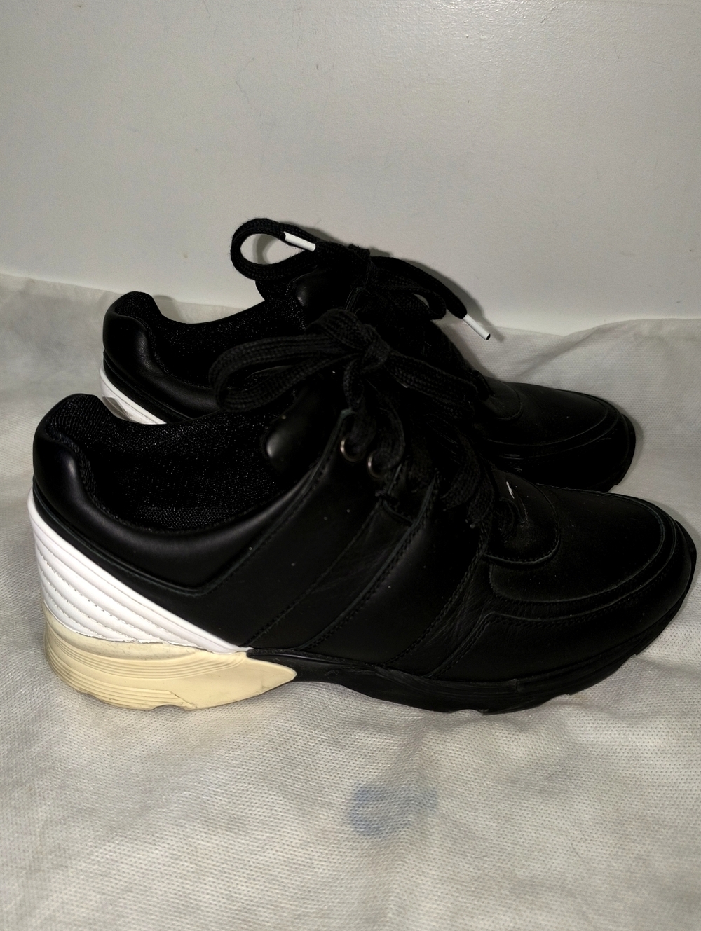 Chanel  Interlocking CC Logo Black White Leather Athletic Sneakers 38 - Picture 6 of 10